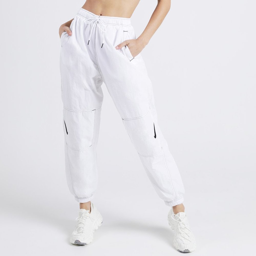 NIKE Sportswear Swoosh Repel Pants - Women's Oversized XL - Brand New with Tags